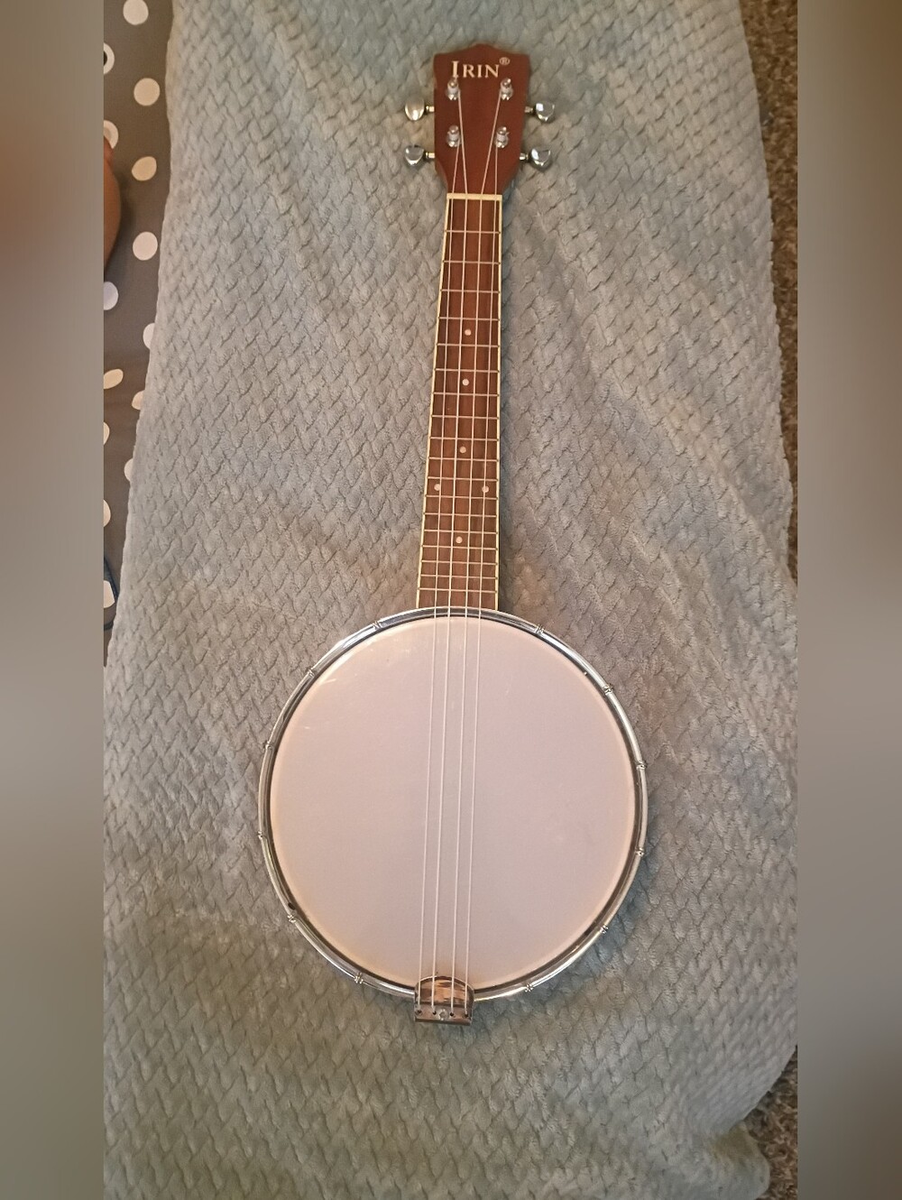 4 String Banjo-Style Ukulele with White Drum Head